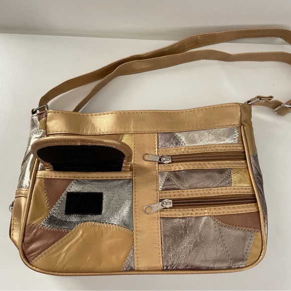 NWOT 100% Lamb Leather - Gold and Silver Metallic Quilt Style Shoulder Bag - Picture 10 of 10